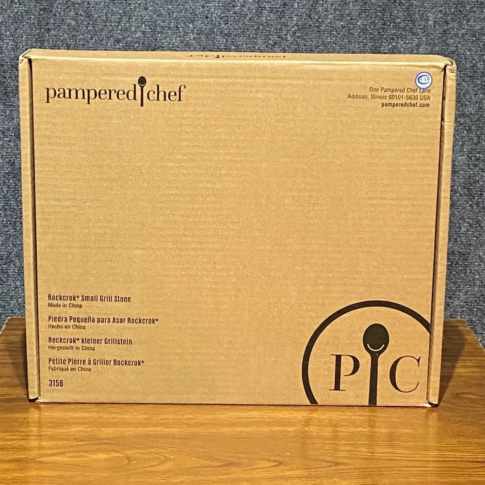 Pampered Chef Rockcrok Small Grill Stone 9in Black Ceramic Cookware 3158 NEW